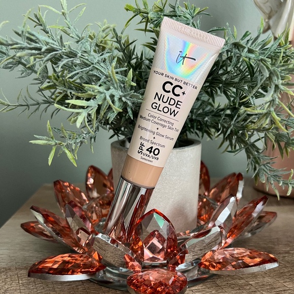 NWT IT Cosmetics CC + Nude Glow Lightweight Foundation - Picture 3 of 6